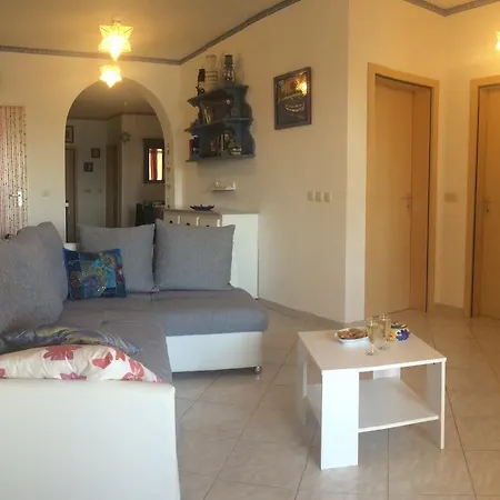 Apartment Noemie Vir